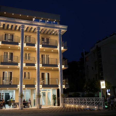 Julius Hotel Golem  Eksteriør billede