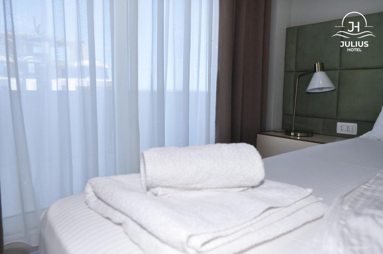 Julius Hotel Golem  Eksteriør billede