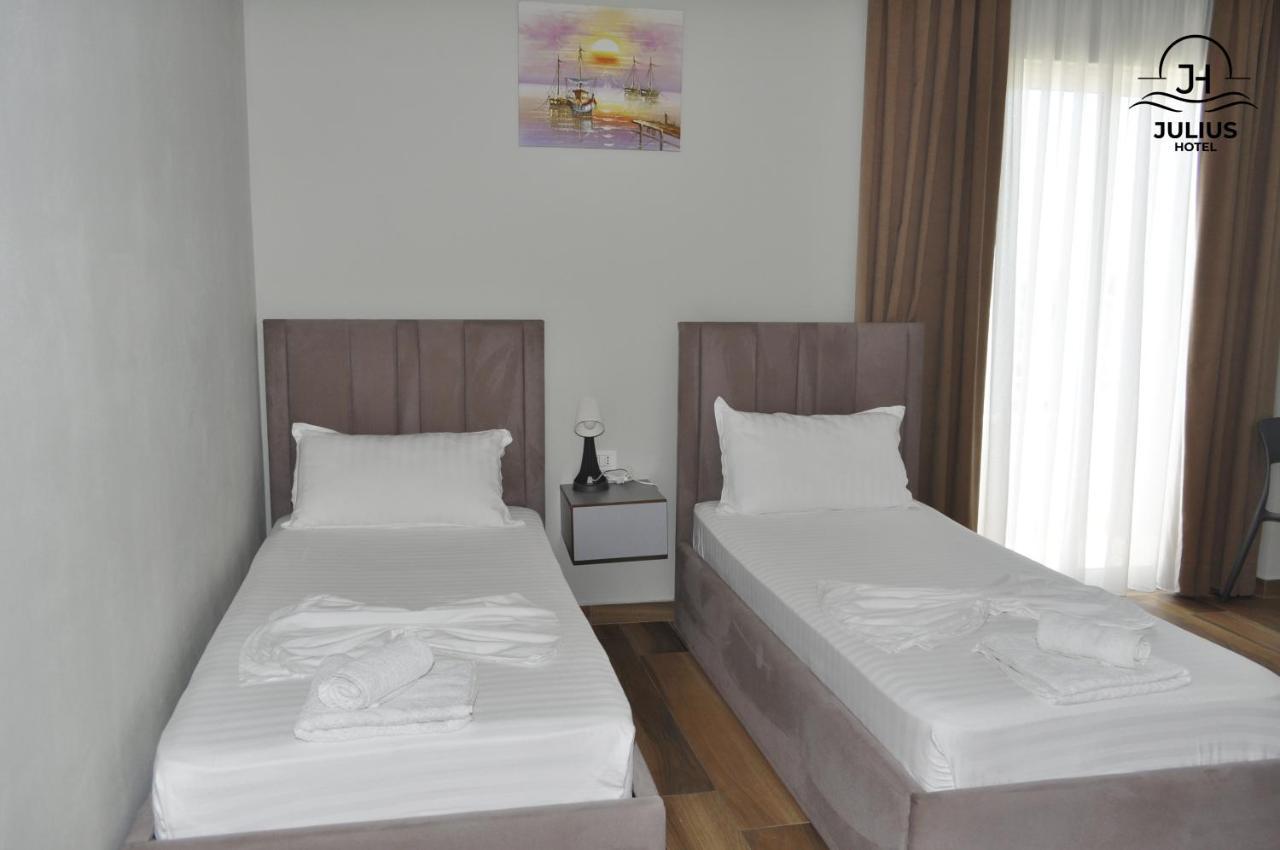 Julius Hotel Golem  Eksteriør billede