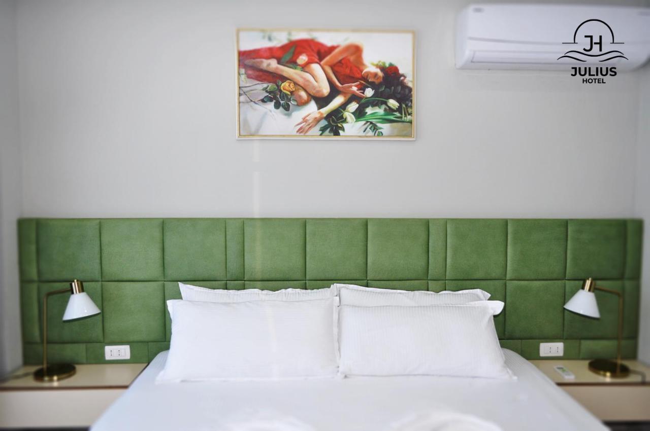 Julius Hotel Golem  Eksteriør billede