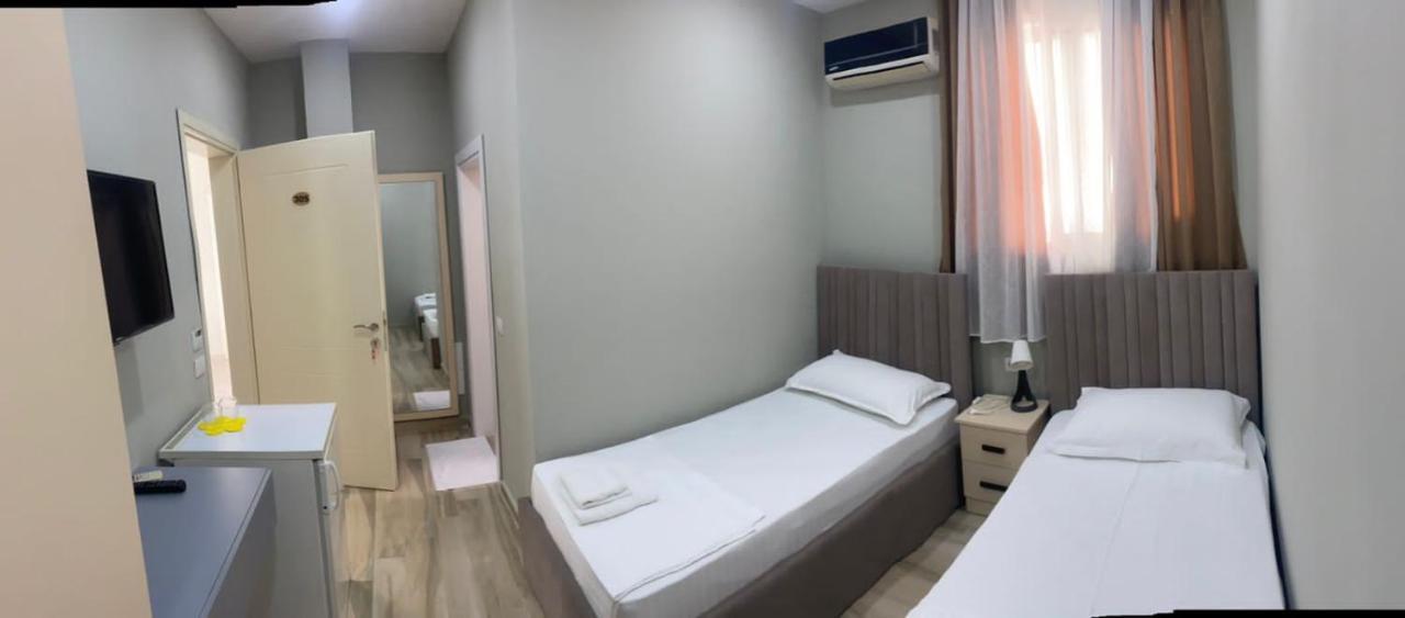 Julius Hotel Golem  Eksteriør billede