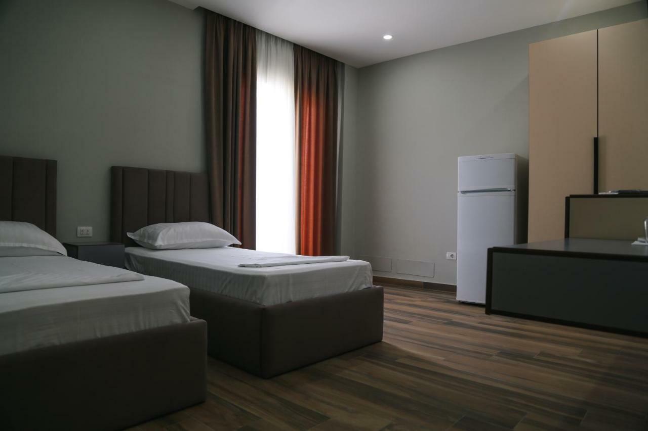 Julius Hotel Golem  Eksteriør billede